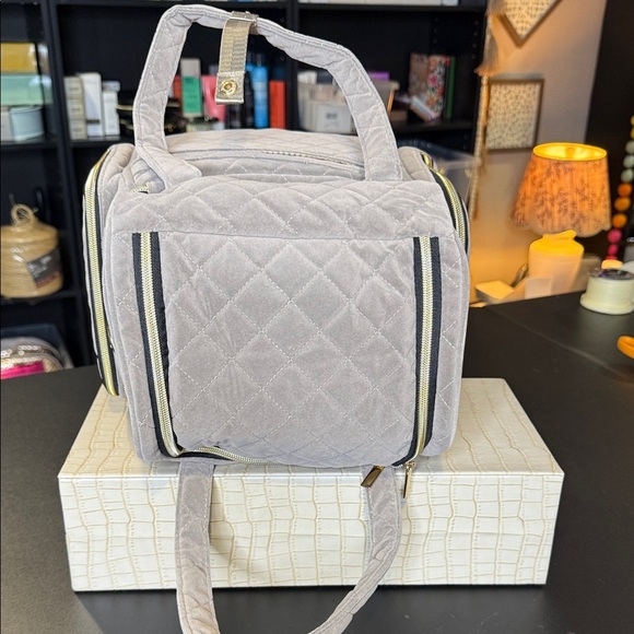 Quilted Gray Makeup Bag with Gold Accents.  Several Pockets With Ample Storage - Picture 2 of 9